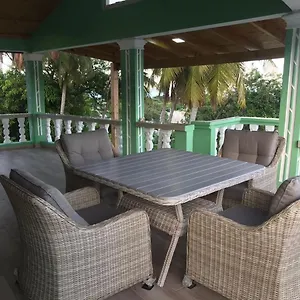https://villa-valencia.comcaribbean.com